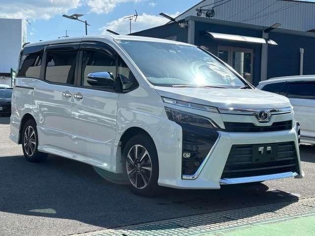 Toyota Voxy ZS 2018